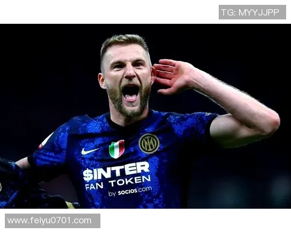 后卫足球明星高清截图集锦展现顶级防守技巧与风采 后卫足球明星高清截图集锦展现顶级防守技巧与风采