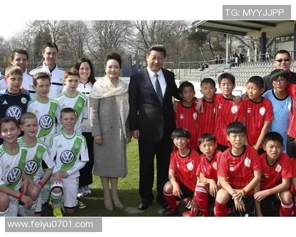 央视曾播足球明星节目回顾与影响探讨